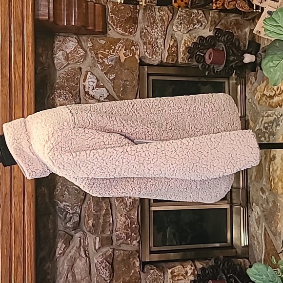 32° Degrees Soft Sheepa Slip Over Jacket Size S - Picture 5 of 9